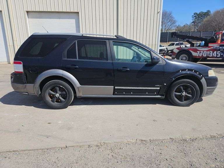 136439